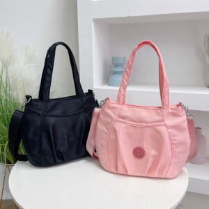 Water-resistant lightweight large capacity tote bag for women